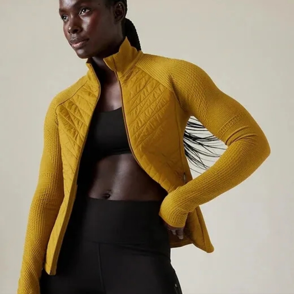 NWT Fabletics flurry force insulated primaloft jacket mustard small